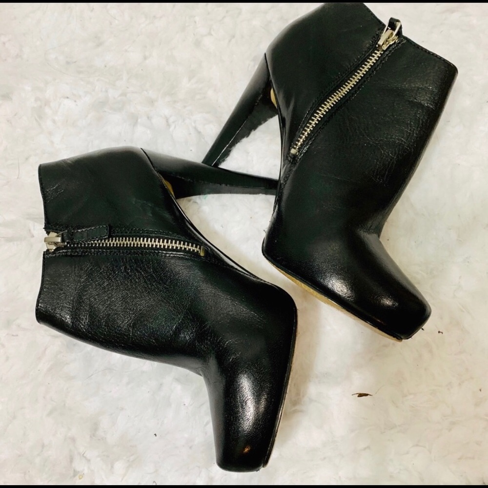 NINE WEST ‘Cosy’ Black Leather Ankle Booties - 6.5